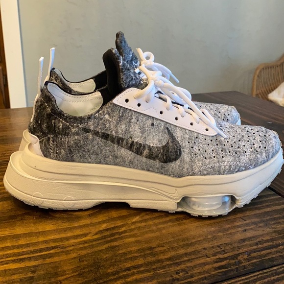 Nike Shoes - Nike Air Zoom